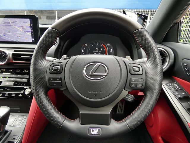 LEXUS IS300
