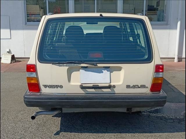 VOLVO 240 ESTATE