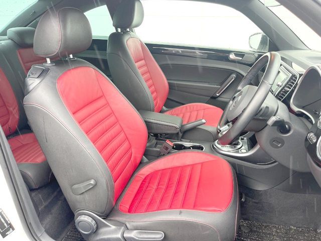 VOLKSWAGEN The BEETLE