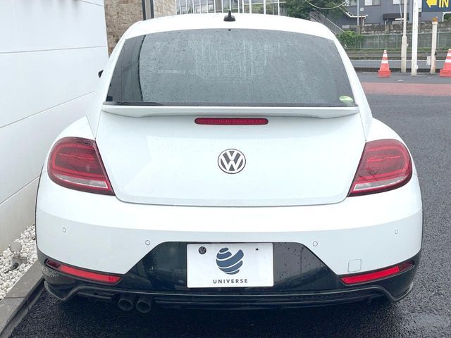 VOLKSWAGEN The BEETLE