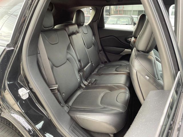 JEEP CHEROKEE