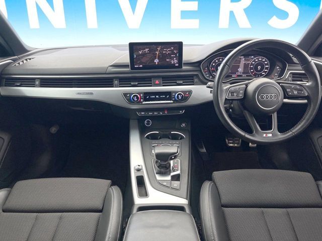 AUDI A4 AVANT