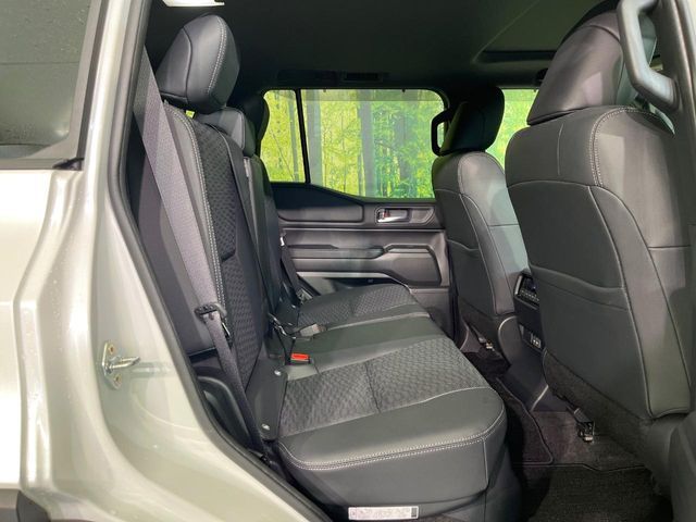 LANDCRUISER 250