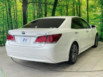 CROWN sedan hybrid