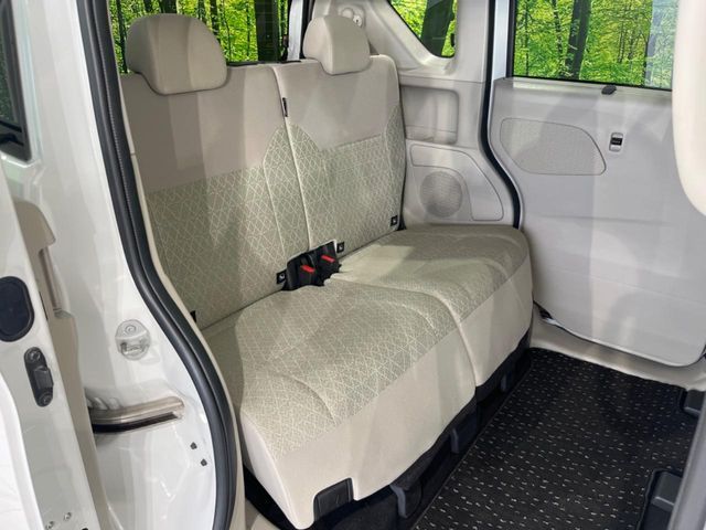 eK SPACE 4WD