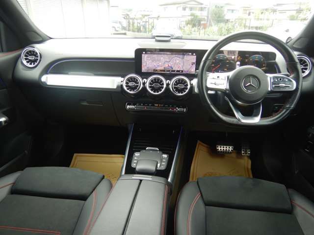 MERCEDES BENZ GLB