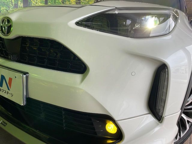 YARIS CROSS
