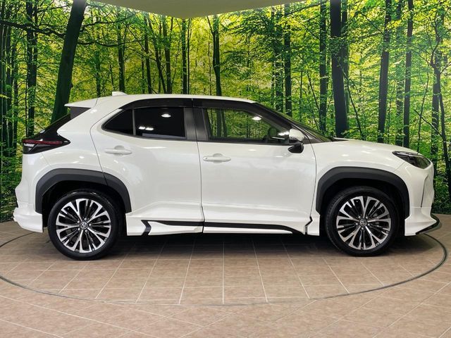 YARIS CROSS