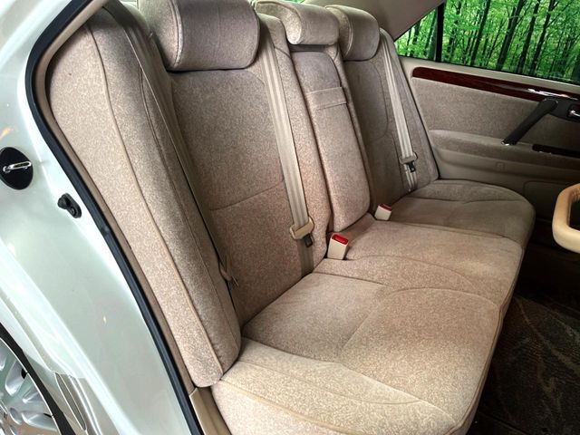 CROWN sedan
