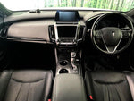 CROWN sedan hybrid