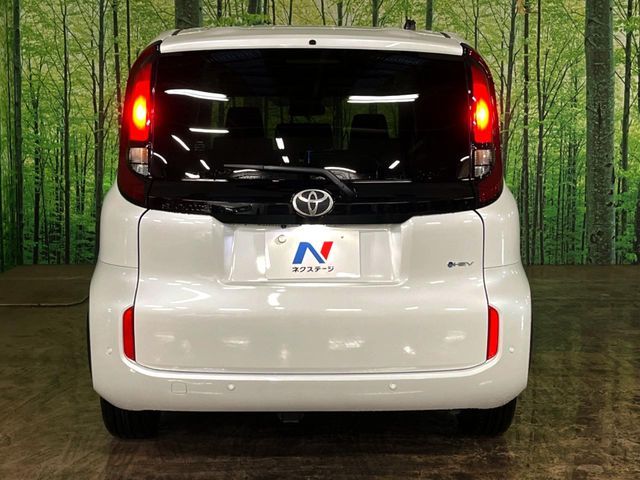 SIENTA HYBRID
