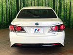 CROWN sedan hybrid
