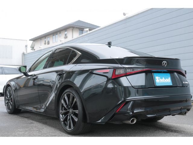 LEXUS IS300h