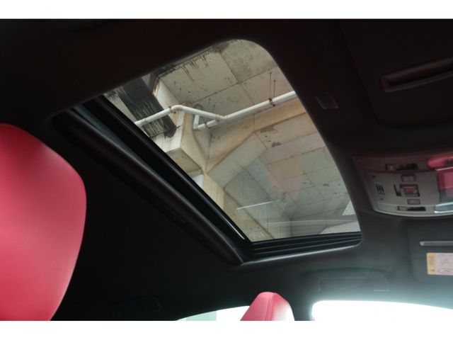 LEXUS IS300h