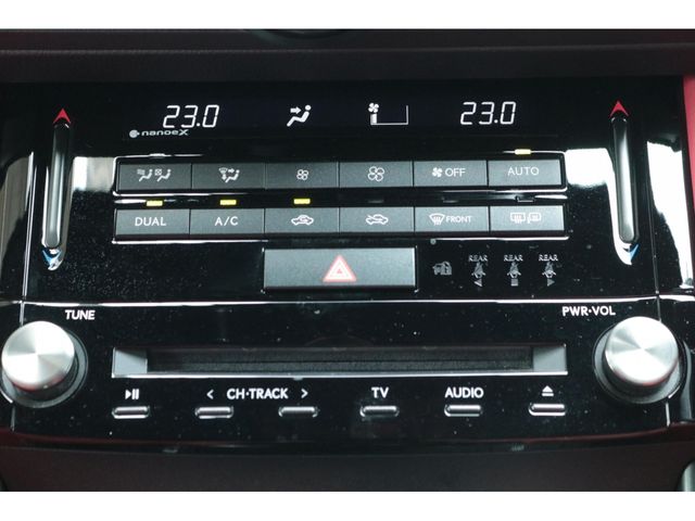 LEXUS IS300h