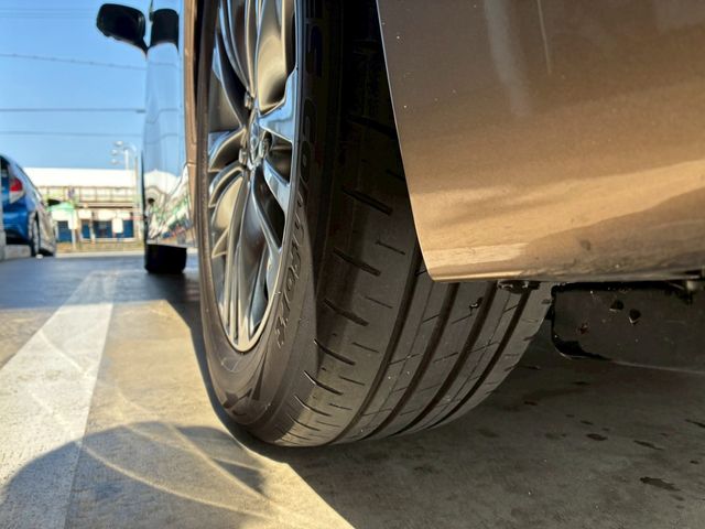 ALPHARD hybrid