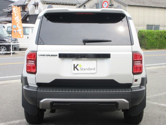LANDCRUISER 250