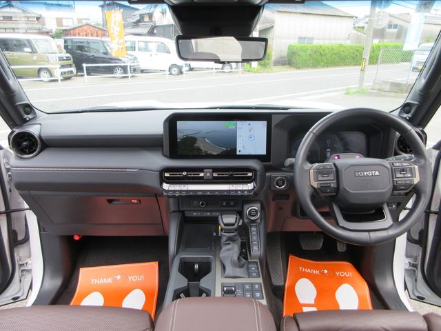 LANDCRUISER 250