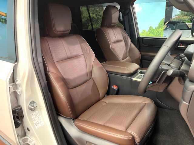 LANDCRUISER 250