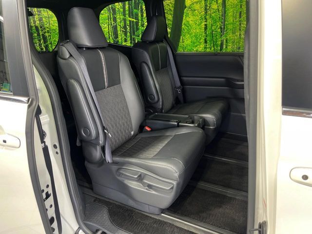 NOAH HYBRID 4WD