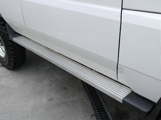LANDCRUISER van