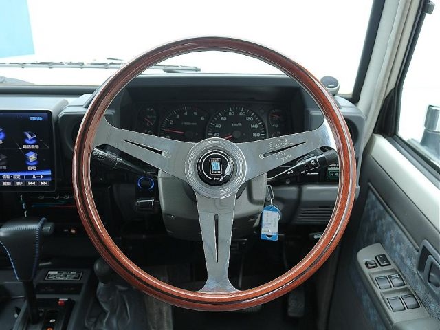 LANDCRUISER van