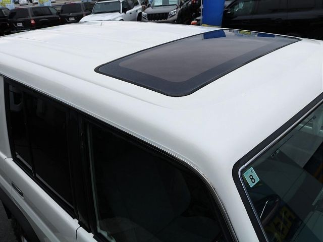 LANDCRUISER van