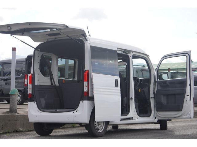 N-VAN