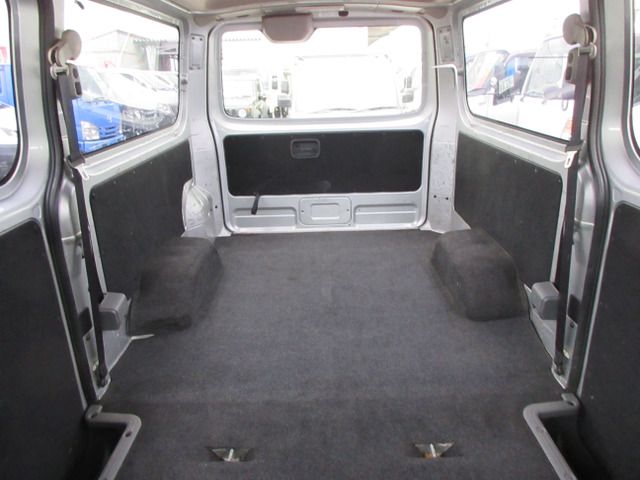 NV350 CARAVAN