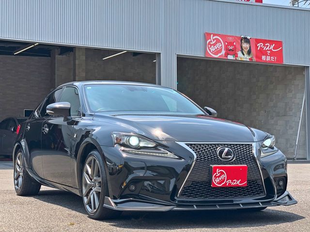LEXUS IS200t