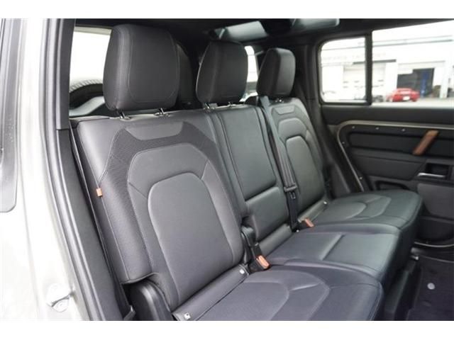 ROVER DEFENDER