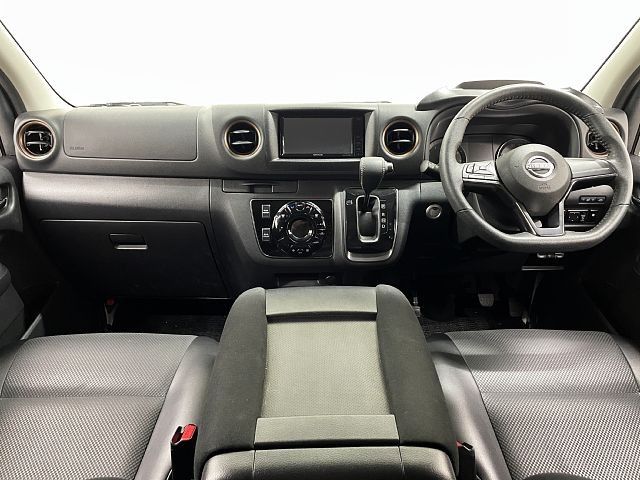 CARAVAN van 2WD