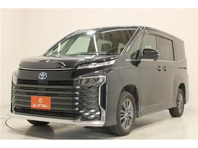 VOXY HYBRID 4WD