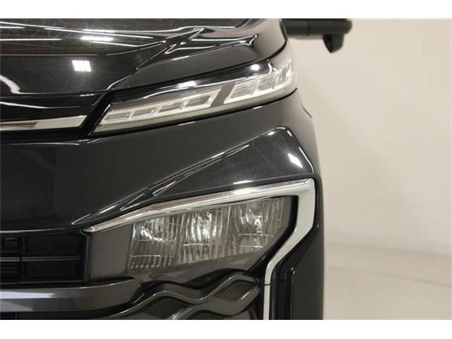 VOXY HYBRID 4WD