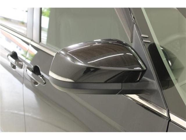 VOXY HYBRID 4WD