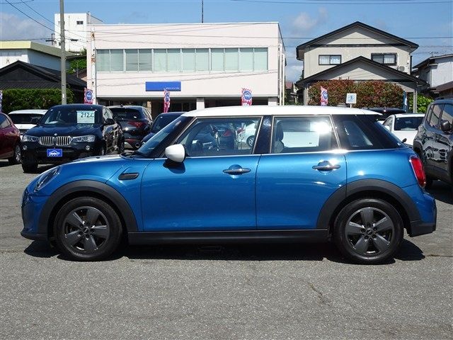 MINI COOPER D 5DOOR