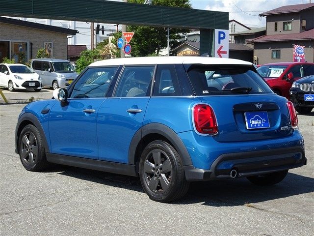 MINI COOPER D 5DOOR