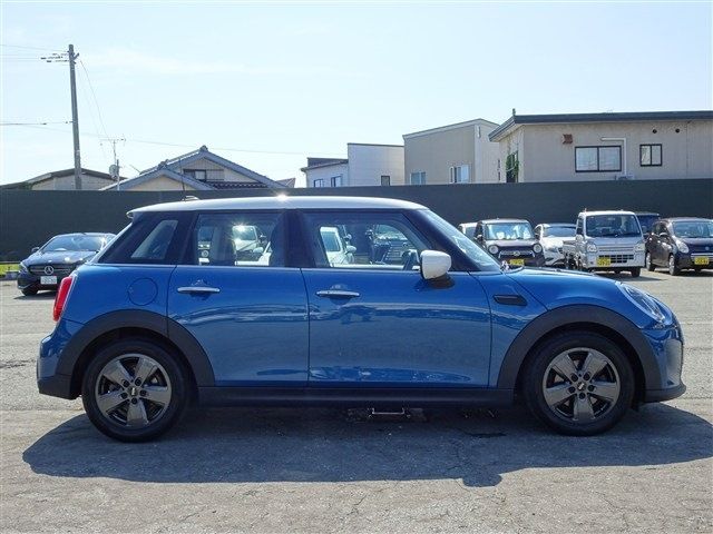 MINI COOPER D 5DOOR
