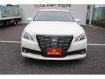 CROWN sedan hybrid