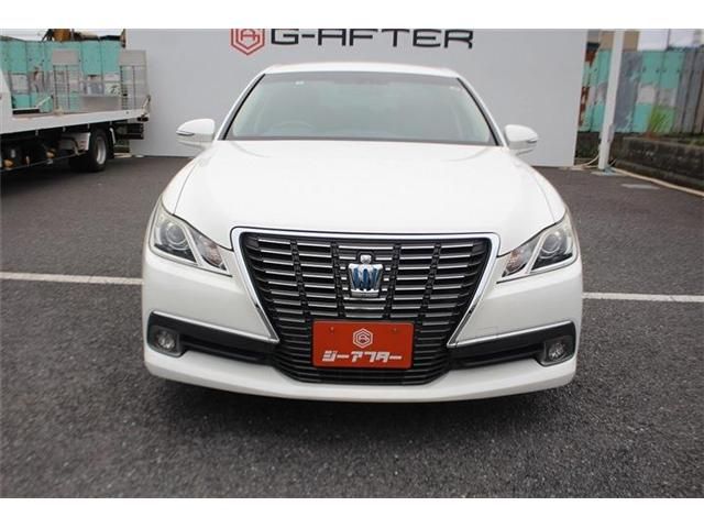 CROWN sedan hybrid