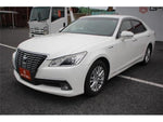 CROWN sedan hybrid