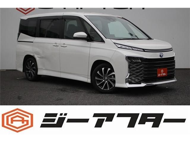 VOXY HYBRID
