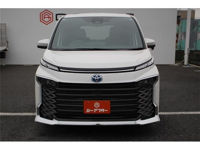 VOXY HYBRID