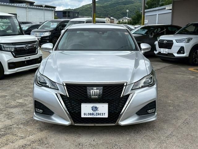 CROWN sedan