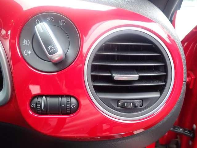 VOLKSWAGEN The BEETLE