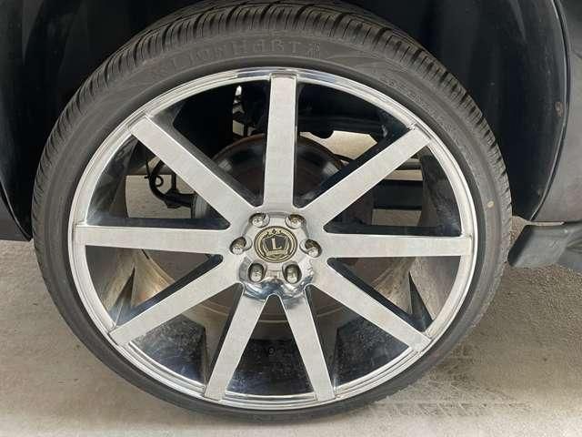 CHEVROLET SUBURBAN