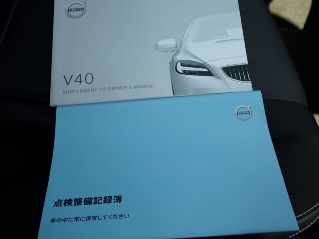 VOLVO V40