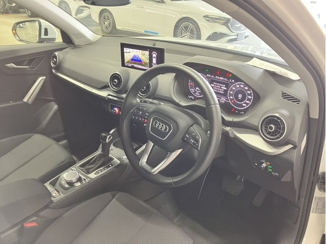 AUDI Q2