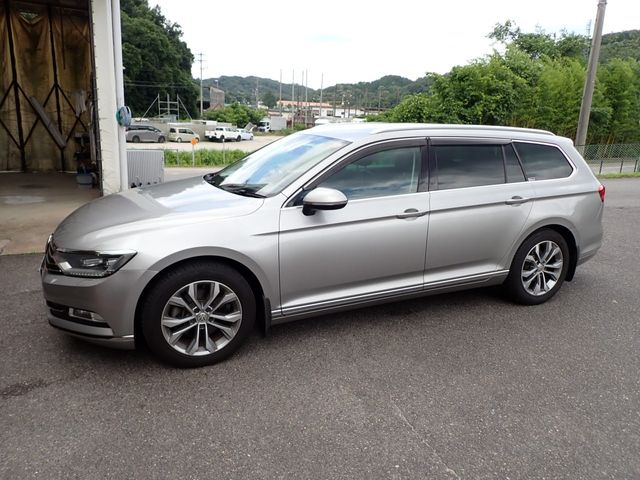 VOLKSWAGEN PASSAT VARIANT