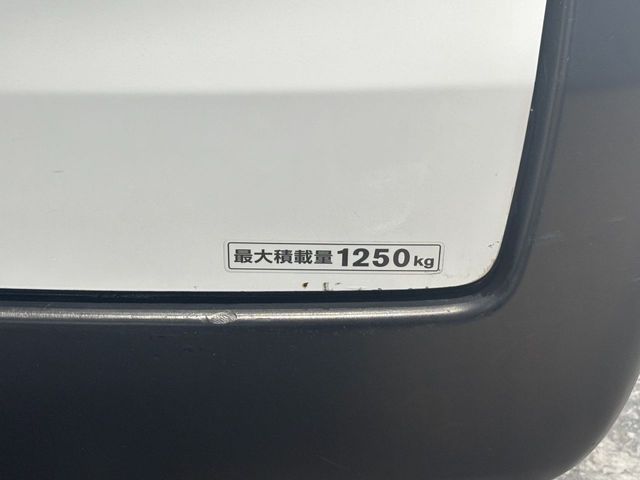 NV350 CARAVAN 1.25t